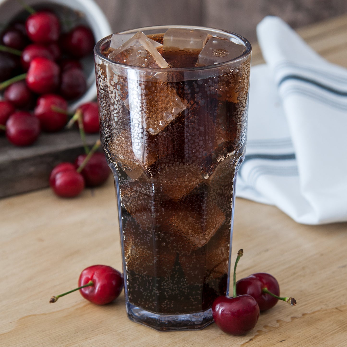 Carlisle FoodService Products Louis Clear Tumbler Short Glass for Restaurants, Catering, Kitchens, Plastic, 6 Ounces, Clear